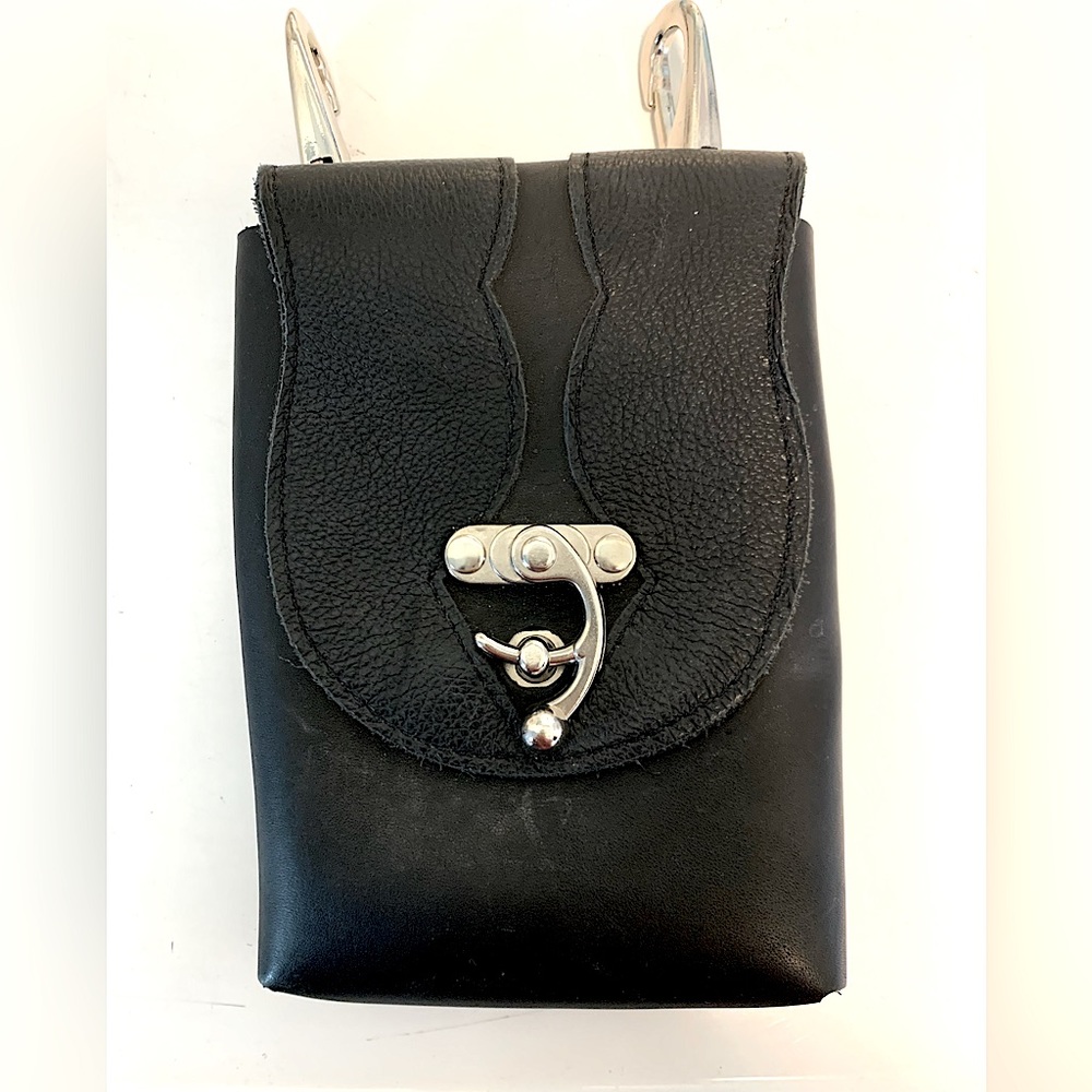 Black leather • Crossbody bag • Motorcycle pouch
